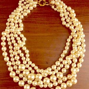 💝Authentic J.Crew Beautiful Pearl Necklace 🌺